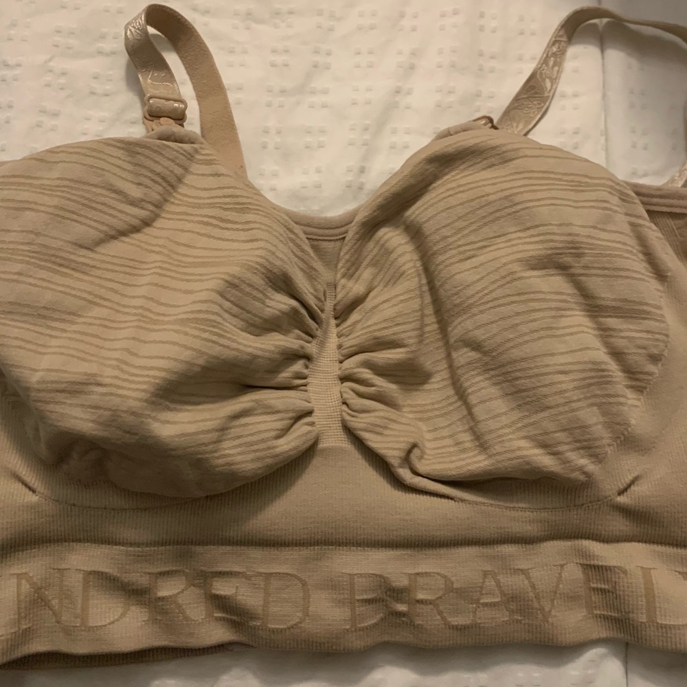 Kindred Bravely Hands free pumping & nursing bra